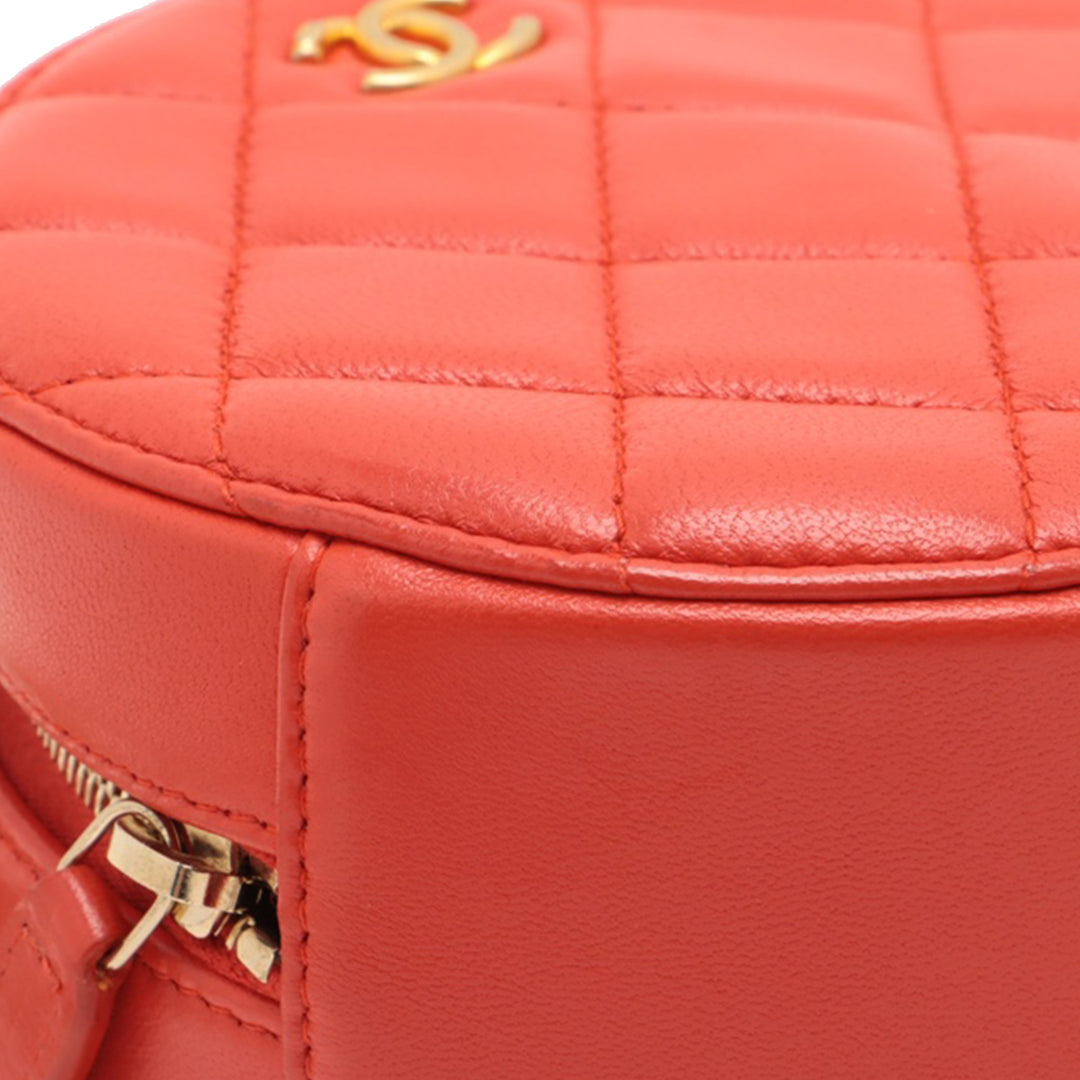Chanel CC Matelassé Cuir d’agneau Perle Crush Rond Pochette avec chaîne