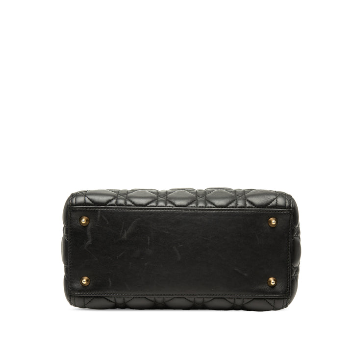 Dior Medium Cuir d’agneau Cannage Lady Dior