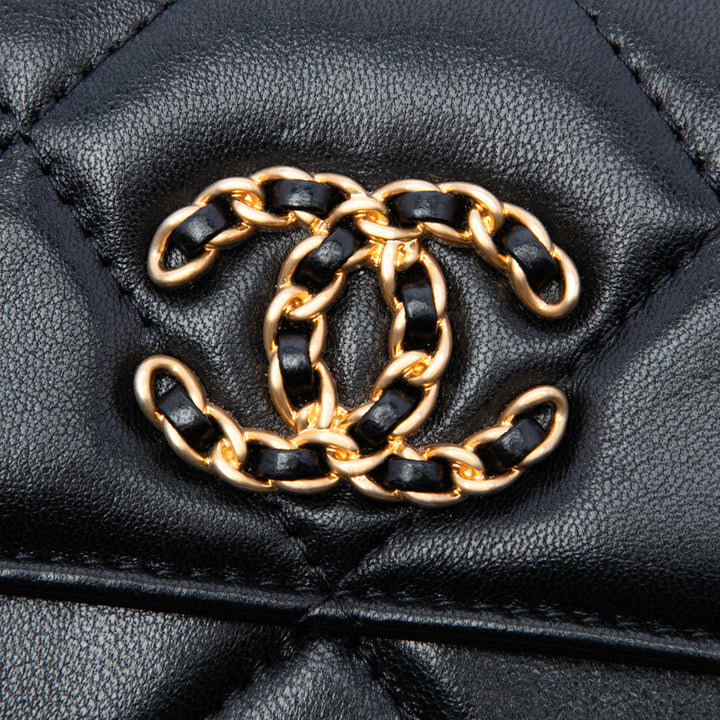 Chanel Matelassé 19 à rabat Porte-monnaie avec chaîne Cuir d'agneau