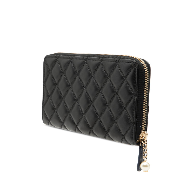 Chanel Bicolor Matelassé Cuir d’agneau Perles fantaisie Ribbon Portefeuille long