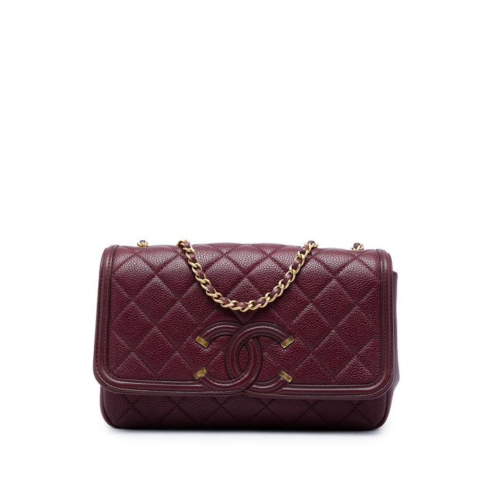 Chanel Matelassé CC Filigree à rabat Petit Cuir caviar Rouge – vue principale – GABY PARIS