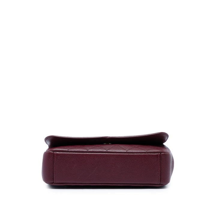 Chanel Matelassé CC Filigree à rabat Petit Cuir caviar Rouge – vue 3 – GABY PARIS