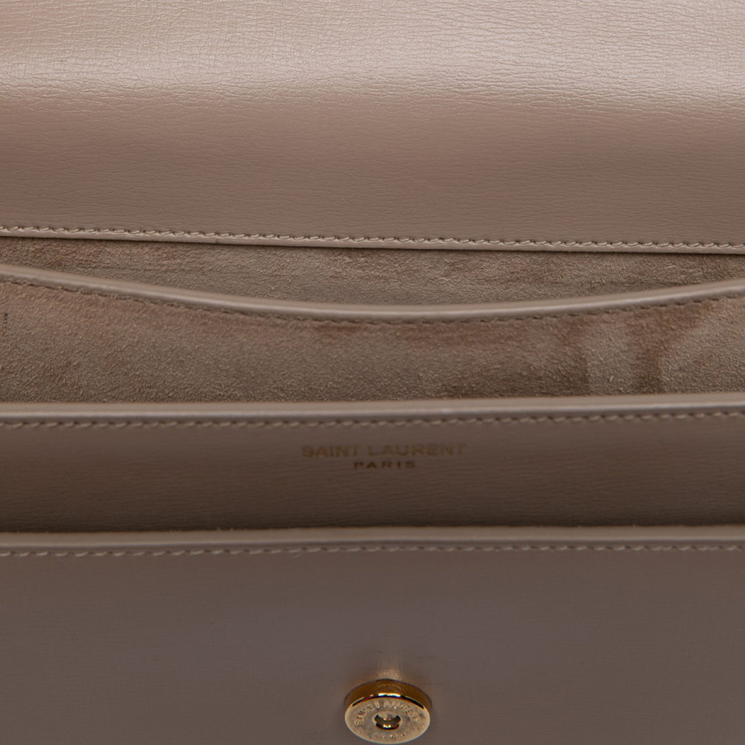 Saint Laurent Sunset Sac Moyen Cuir de veau Beige – vue 4 – GABY PARIS