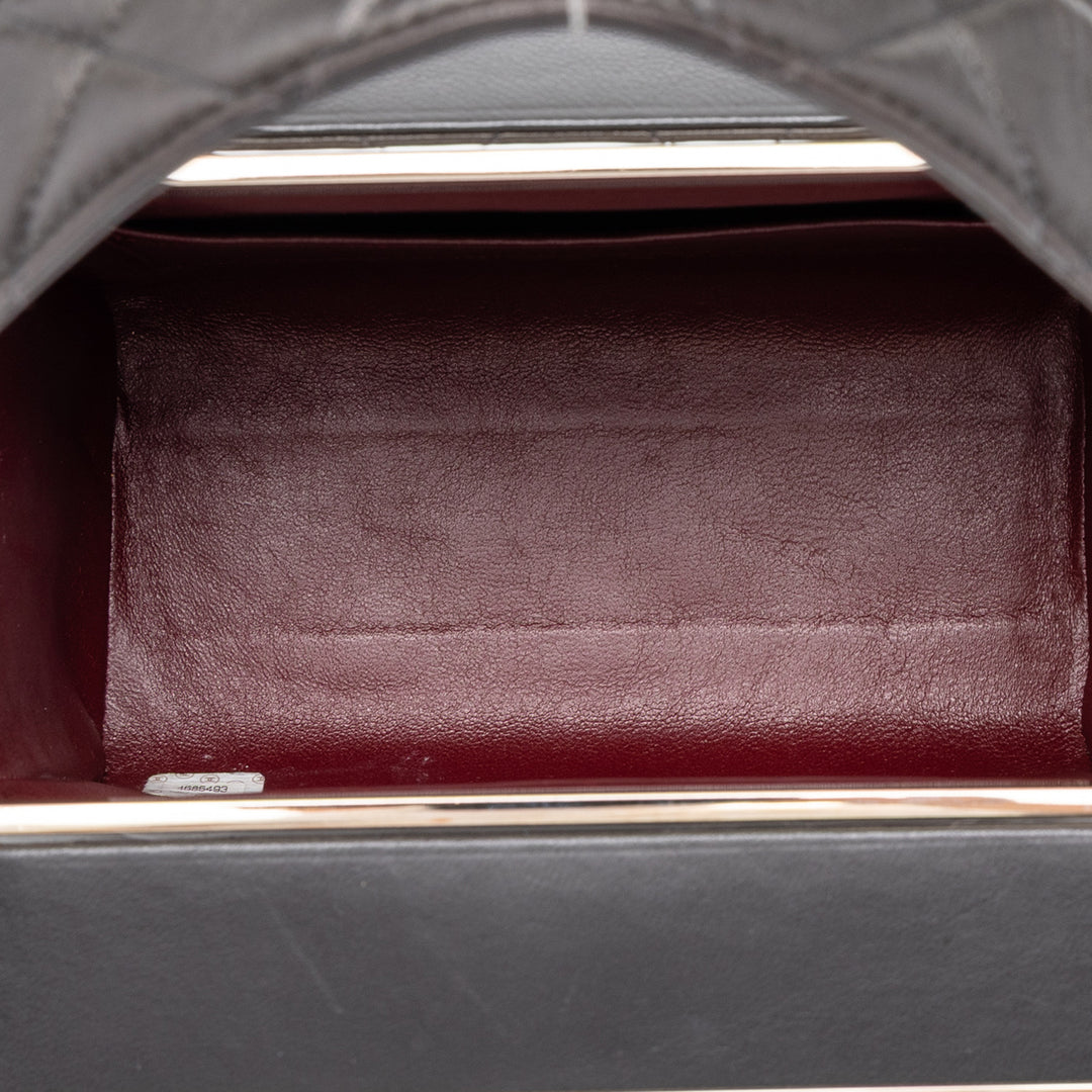 Chanel Matelassé Sac boîte Cuir d'agneau Noir – vue 4 – GABY PARIS