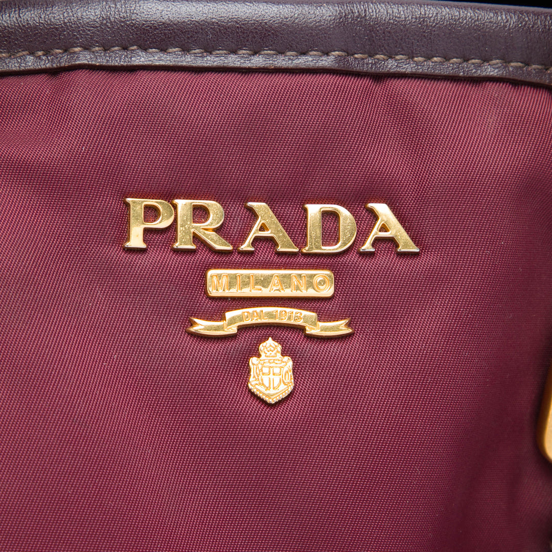 Prada Souple Veau à finitions Sac Tessuto Rouge – vue 5 – GABY PARIS