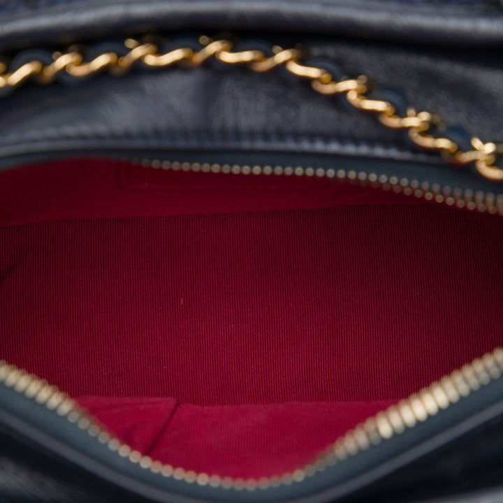 Chanel brodé Gabrielle Sac Petit Tweed Bleu – vue 4 – GABY PARIS