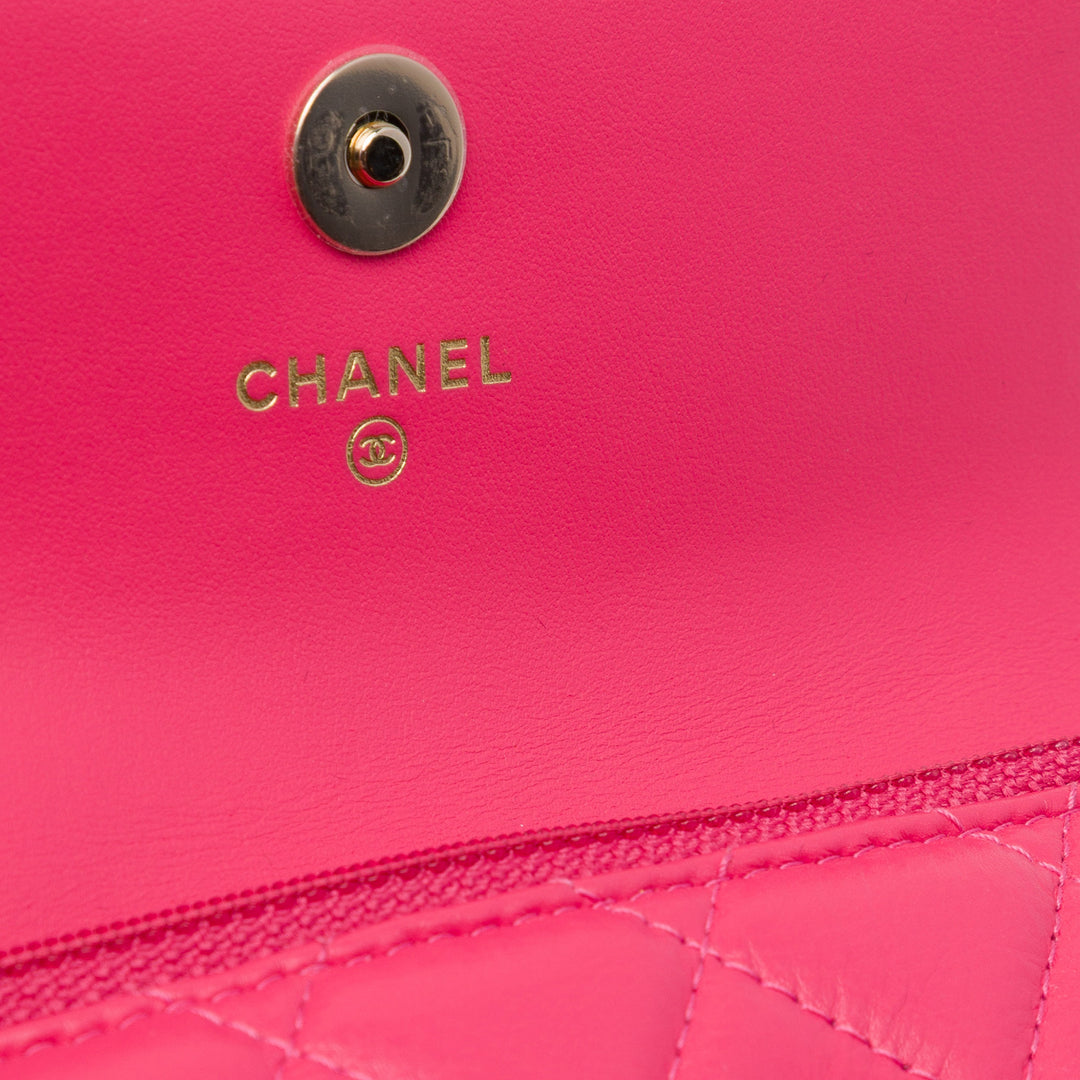 Chanel Matelassé Perles Pochette avec chaîne Maxi Cuir d'agneau Rose – vue 5 – GABY PARIS