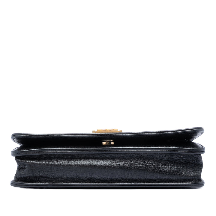 Chanel clouté Cuir de veau grainé Boy Wallet on Chain