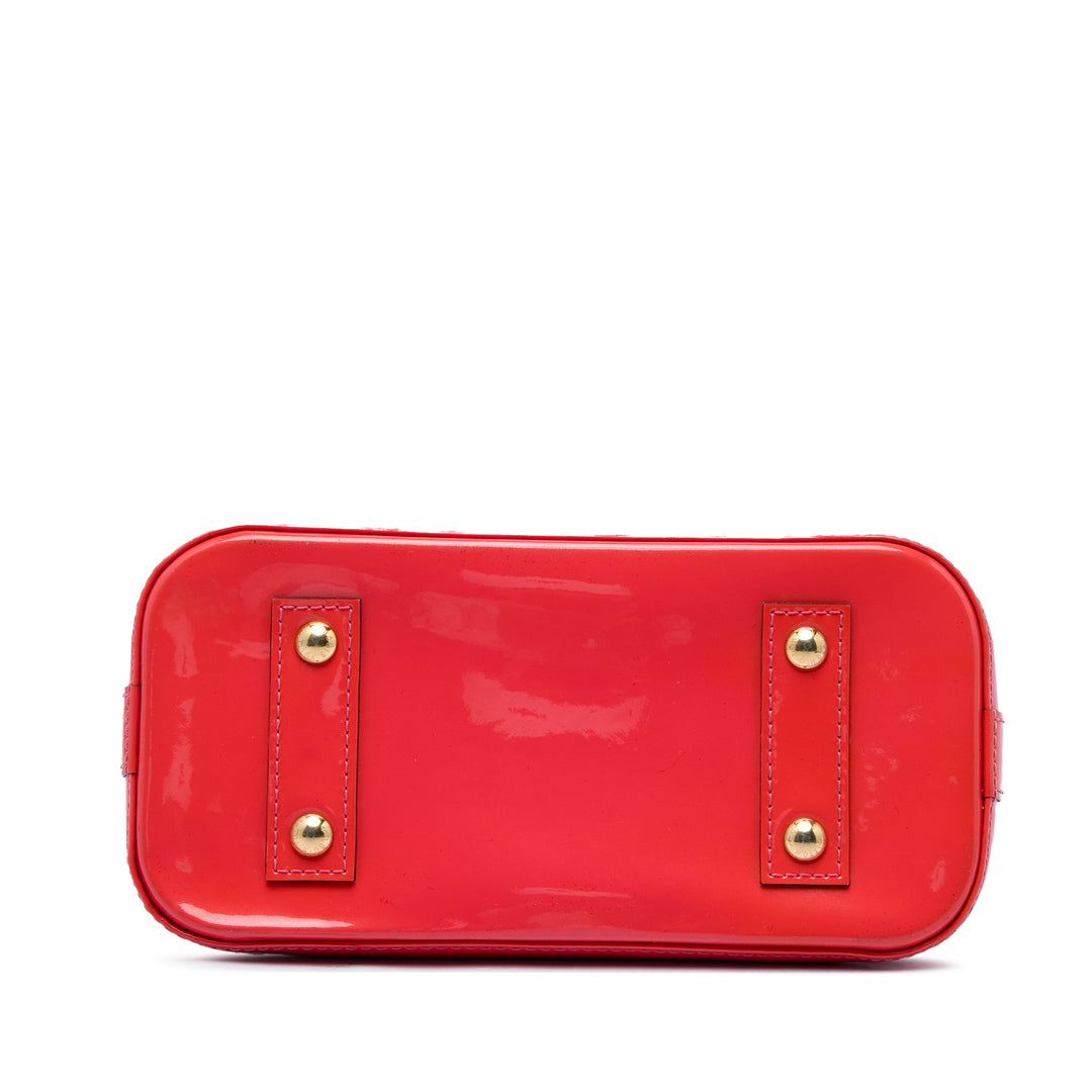 Louis Vuitton Alma BB Cuir verni Monogram Rouge – vue 3 – GABY PARIS