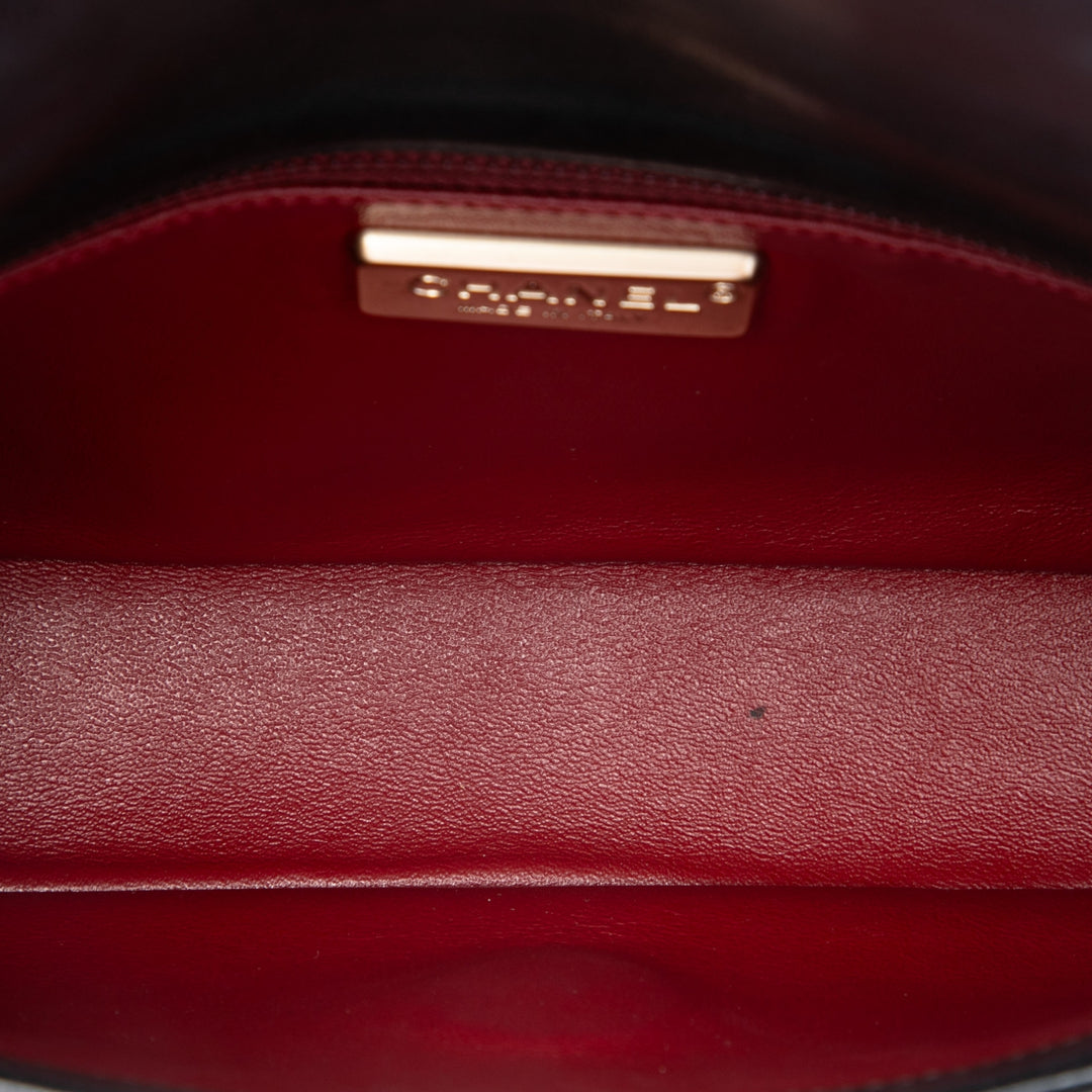 Chanel Matelassé Westminster Perle à rabat Moyen Cuir d'agneau Noir