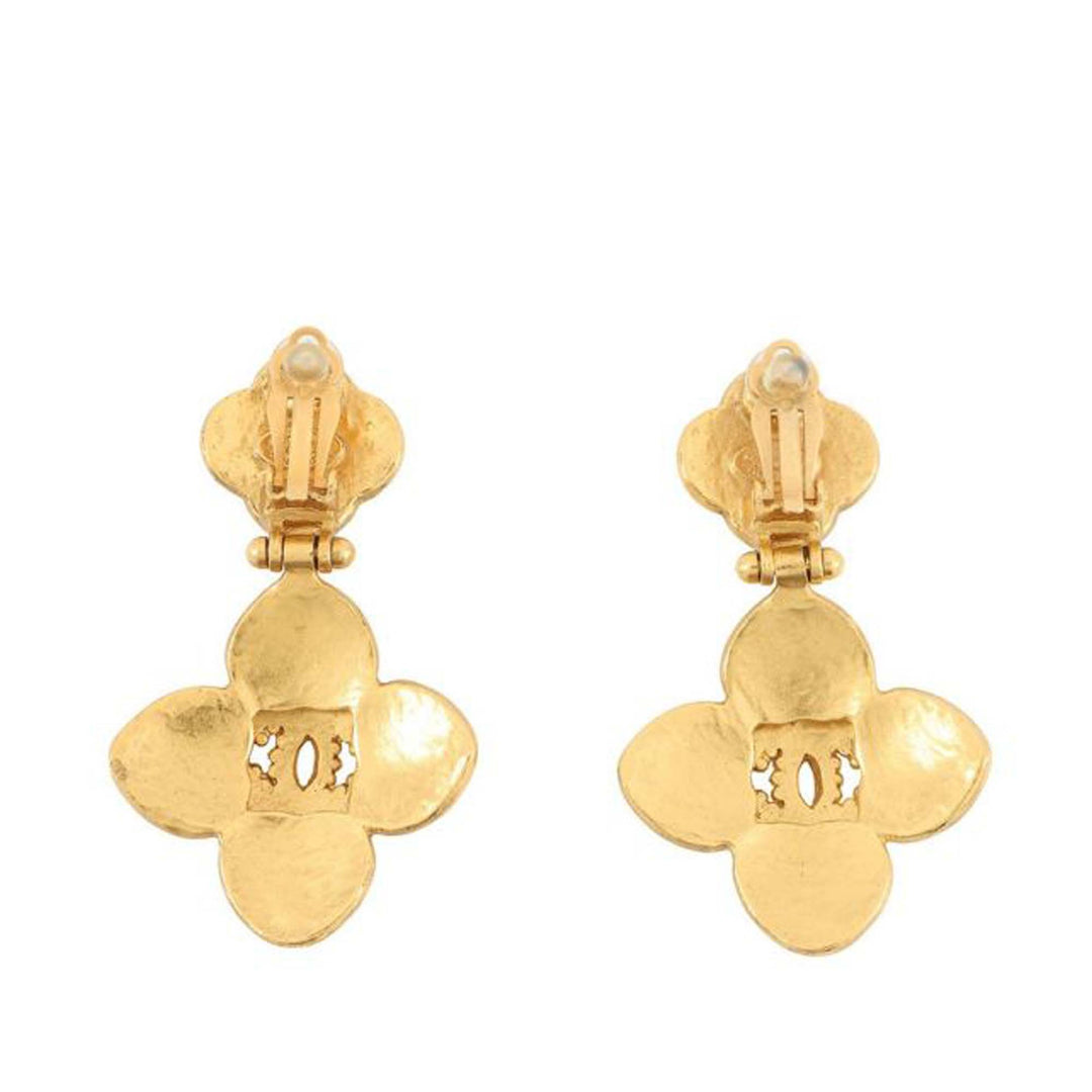 Chanel CC plaqué Flower pendantes Clip On Boucles d’oreilles – GABY PARIS Authentique