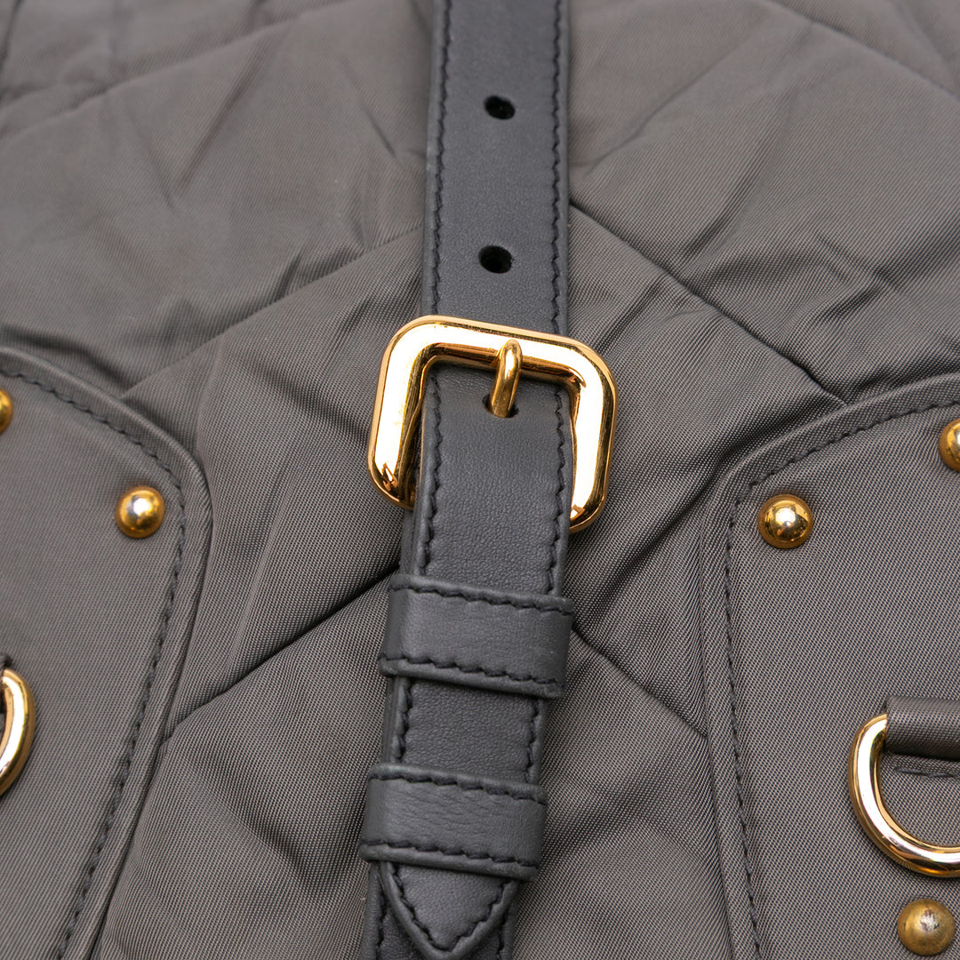 Prada Chevron Quilted Tessuto Dome Sac cartable Gris