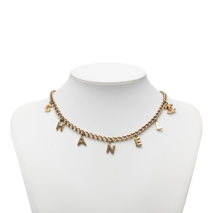 Chanel CC plaqué Letters Pendant Collier