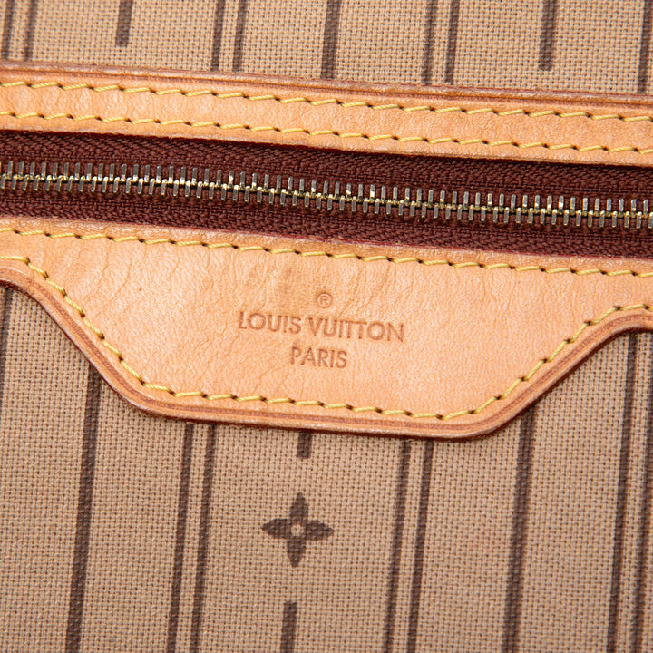 Delightful GM Monogram Marron