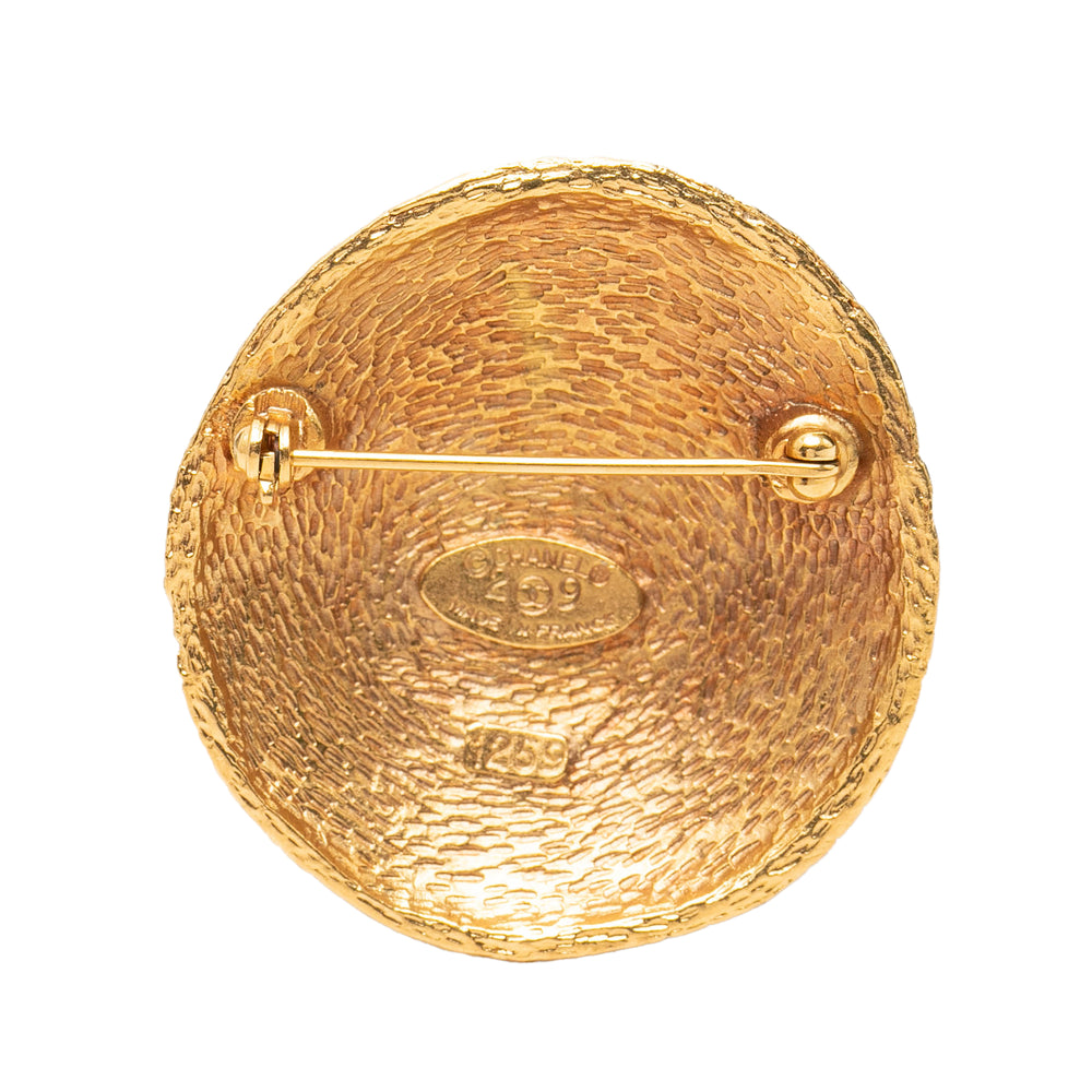 Chanel Broche CC Tissé Rond plaqué or – vue 2 – GABY PARIS