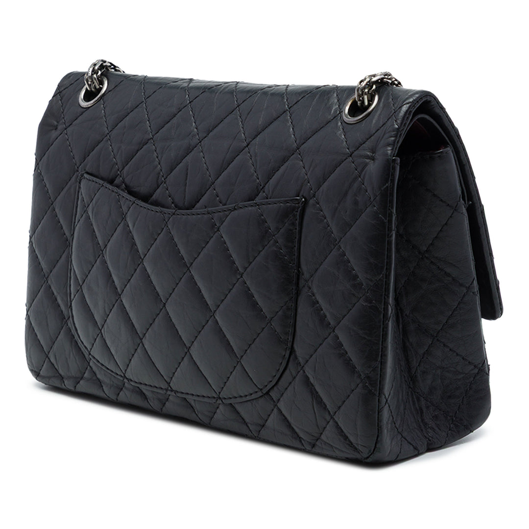 Chanel Sac porté épaule Matelassé vieilli Reissue 2.55 Double rabat 226 Cuir de veau Noir – vue 2 – GABY PARIS