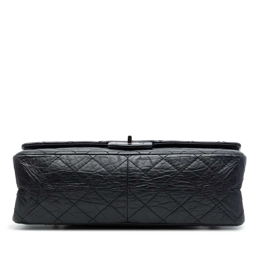 Chanel Sac porté épaule Matelassé vieilli Reissue 2.55 Double rabat 226 Cuir de veau Noir – vue 3 – GABY PARIS