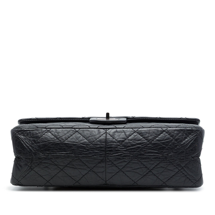 Chanel Sac porté épaule Matelassé vieilli Reissue 2.55 Double rabat 226 Cuir de veau Noir – vue 3 – GABY PARIS
