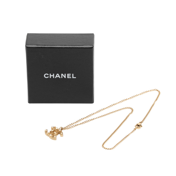 Chanel CC plaqué Pendant Collier – GABY PARIS Authentique