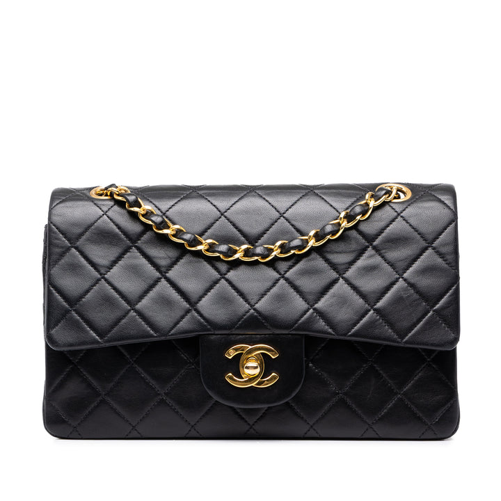 Chanel Sac porté épaule Classic Double rabat Petit Cuir d'agneau Noir – vue principale – GABY PARIS