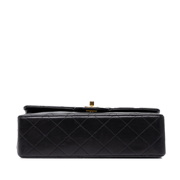 Chanel Sac porté épaule Classic Double rabat Petit Cuir d'agneau Noir – vue 3 – GABY PARIS