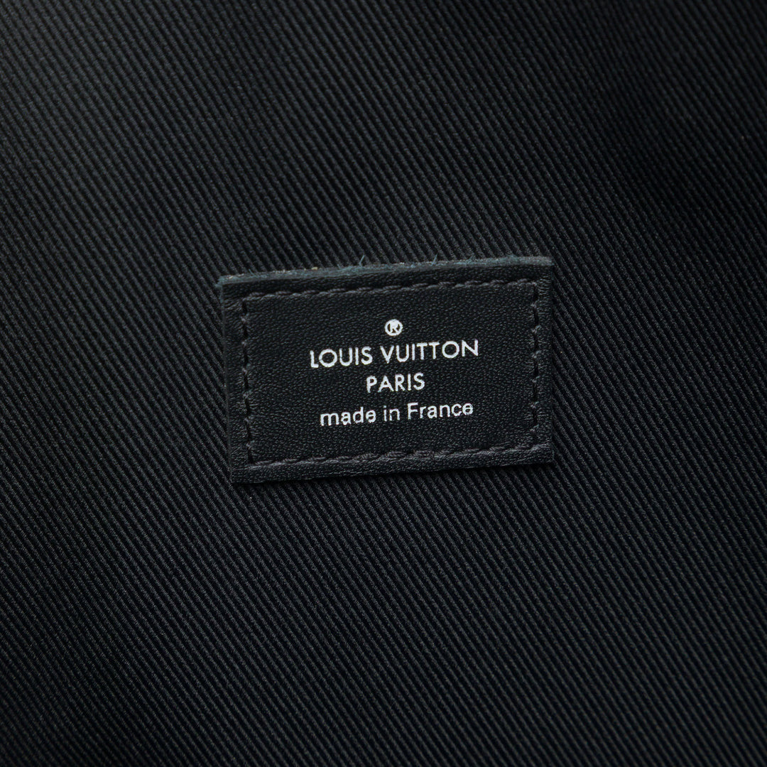 Louis Vuitton Damier Cobalt Americas Cup Pochette Jour GM Bleu – vue 5 – GABY PARIS