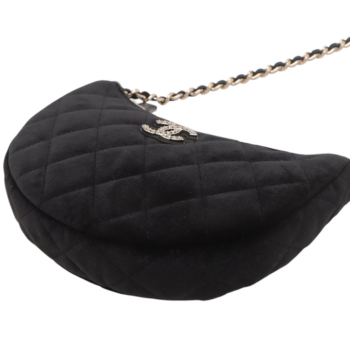 Chanel CC Quilted Velour Half Moon Chain Sac porté croisé Noir