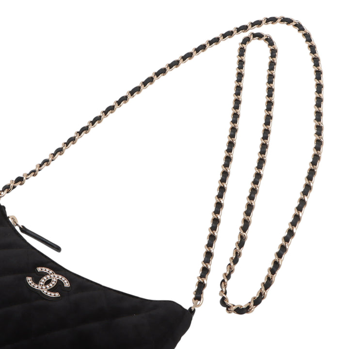 Chanel CC Quilted Velour Half Moon Chain Sac porté croisé Noir