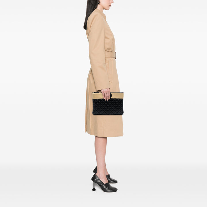 Chanel CC Bicolor Quilted Cuir d’agneau Pochette Noir – GABY PARIS Authentique