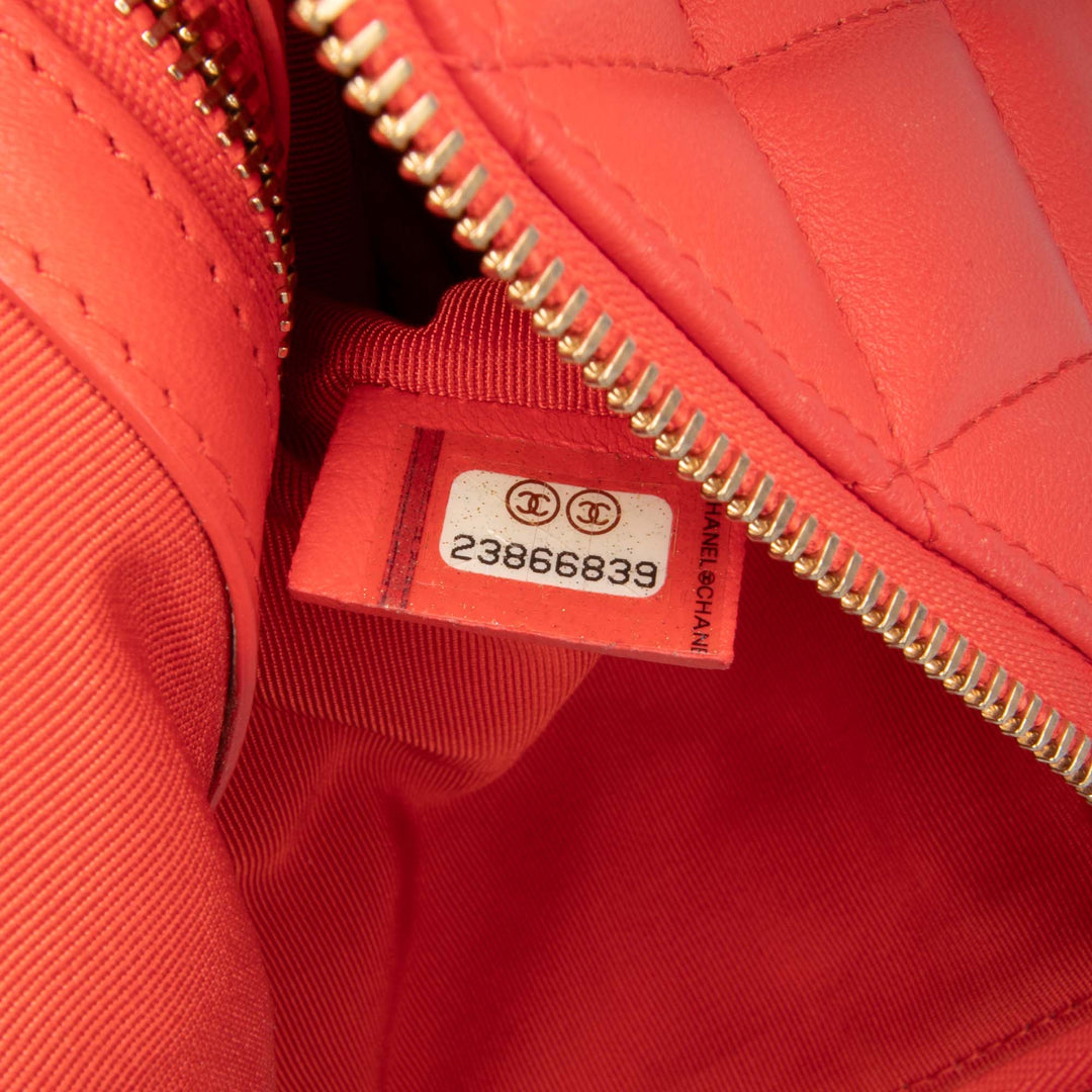 Medium Quilted Lambskin O Case Clutch Red - Gaby Paris