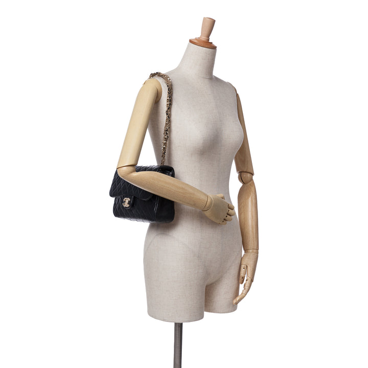 Medium Quilted Lambskin Westminster Pearl Flap Black - Gaby Paris