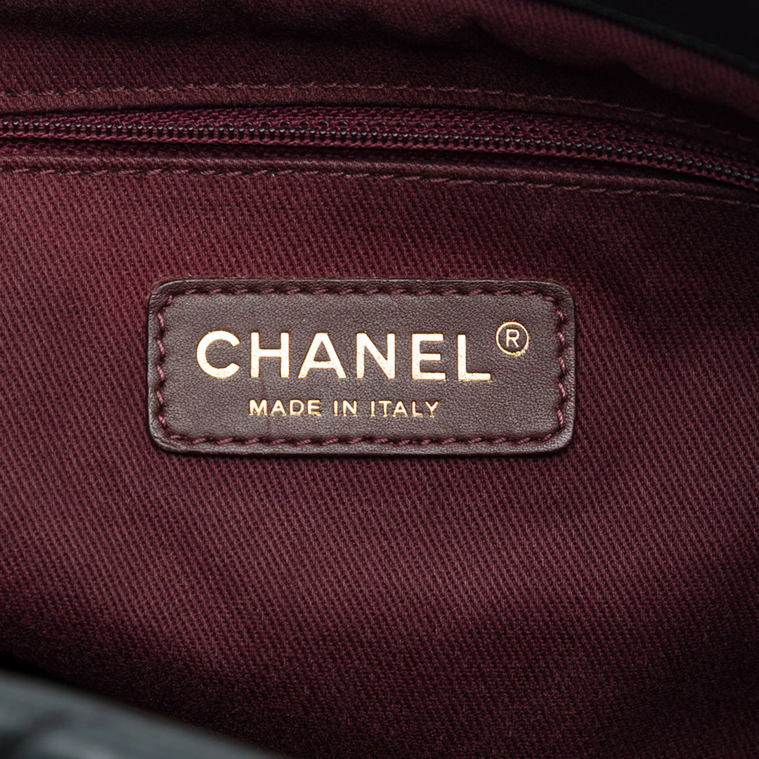 Chanel Chevron Surpique Irisé Cabas Grand Cuir de veau Noir – vue 5 – GABY PARIS