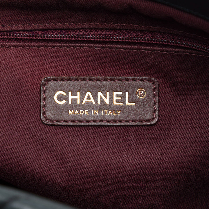 Chanel Chevron Surpique Irisé Cabas Grand Cuir de veau Noir – vue 5 – GABY PARIS