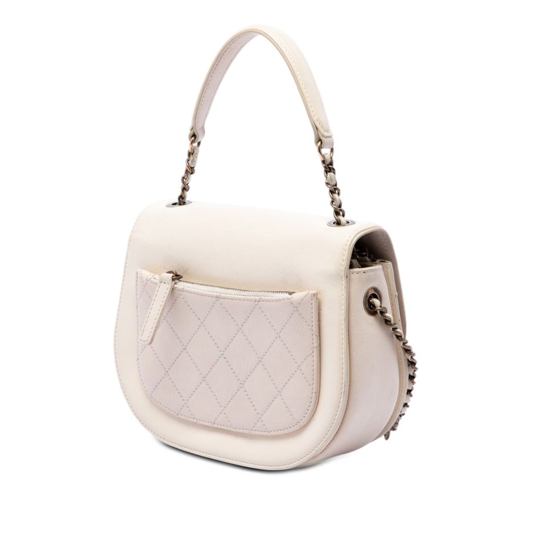 Chanel Small Cuir de veau Coco Curve à rabat
