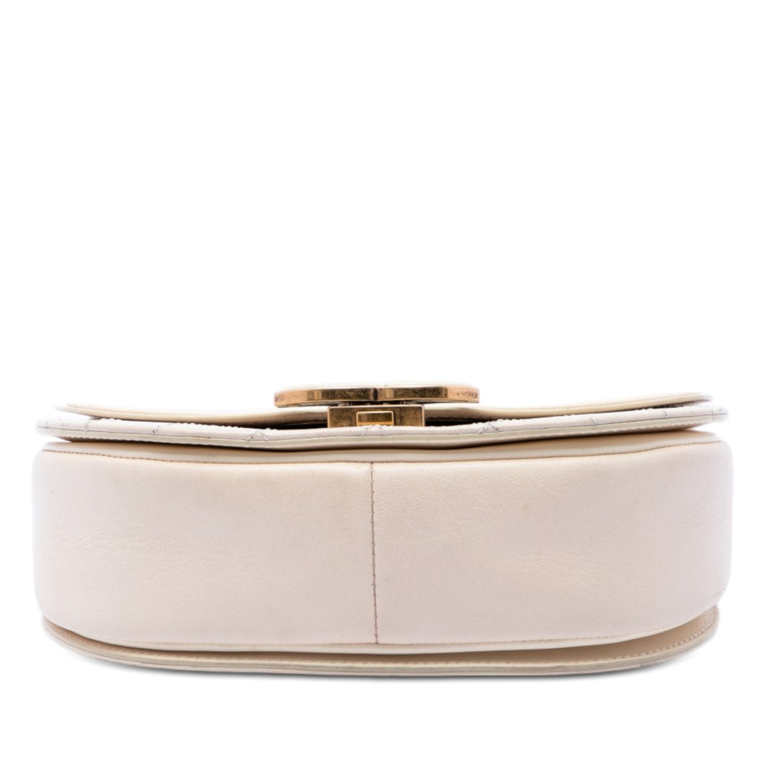 Chanel Small Cuir de veau Coco Curve à rabat