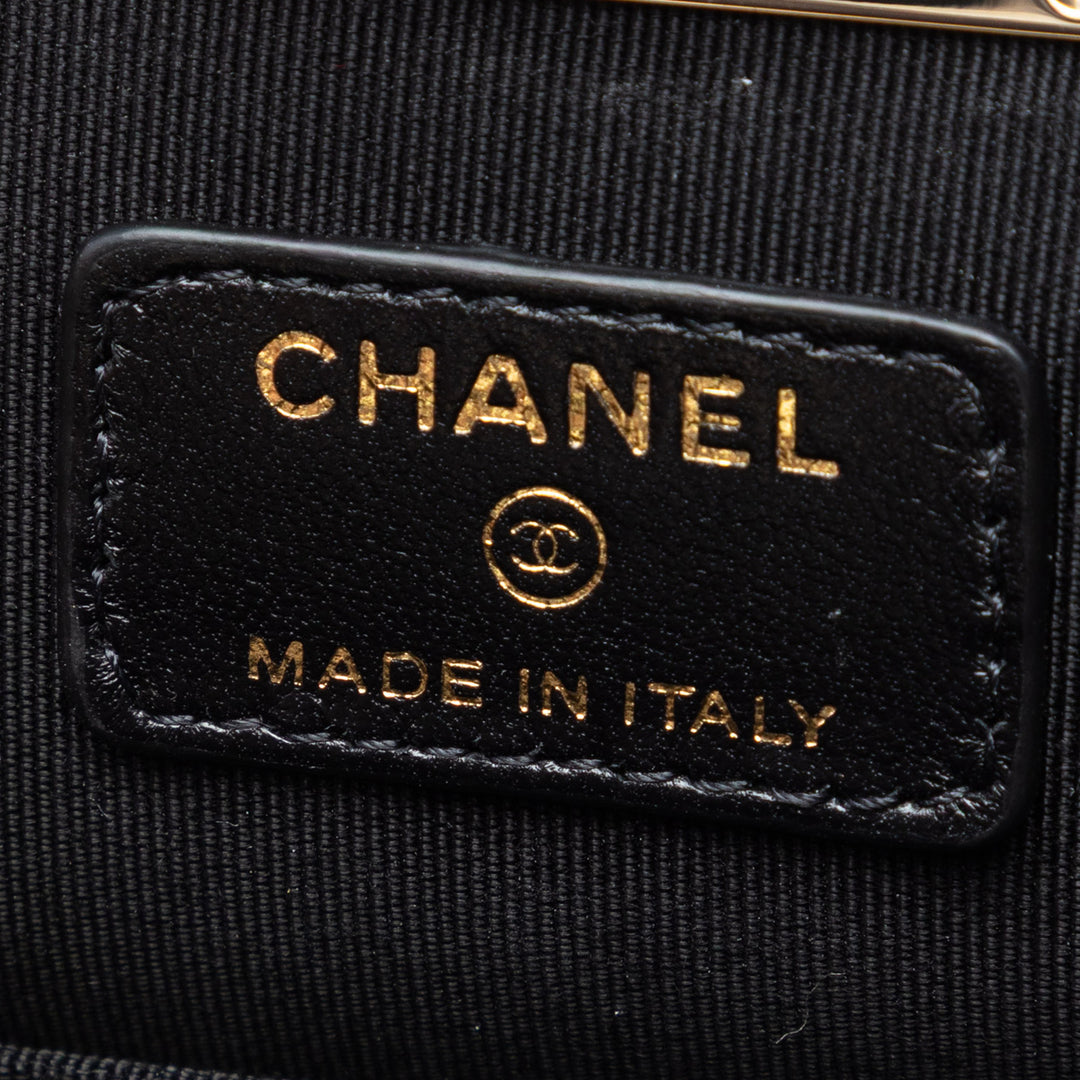 Chanel Small CC Matelassé Cuir d’agneau Kisslock Frame Pochette