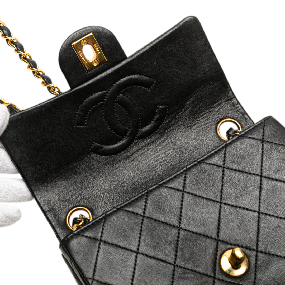 Chanel Mini Square Classic Cuir d’agneau Simple rabat Noir – GABY PARIS Authentique