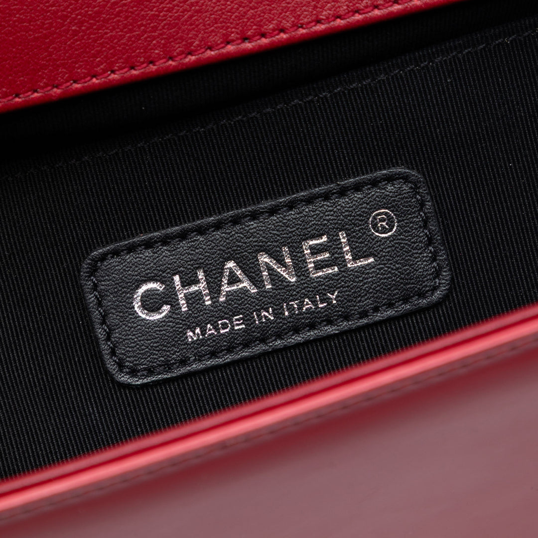 Chanel Matelassé Acrylic Boy à rabat Moyen Cuir