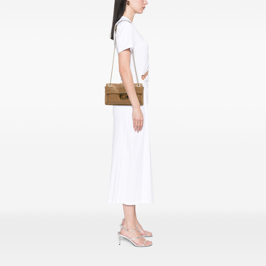 Fendi Cuir Baguette Chain à rabat – GABY PARIS Authentique