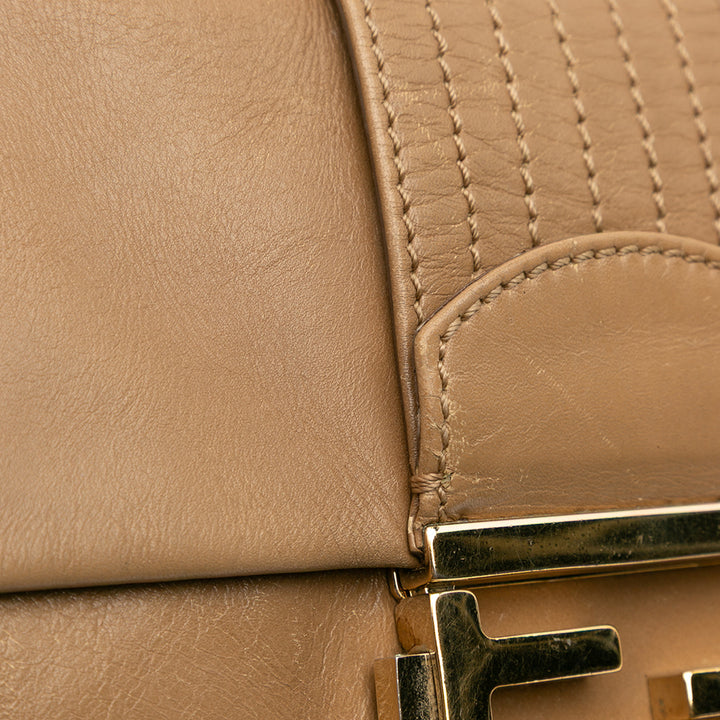 Fendi Cuir Baguette Chain à rabat – GABY PARIS Authentique