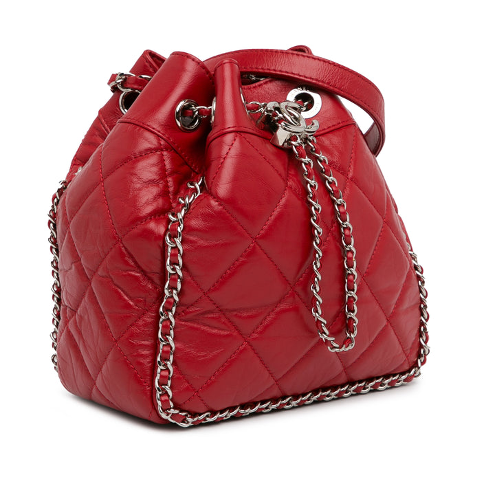Chanel Aged Cuir de veau Chain Around Drawstring Bucket Rouge