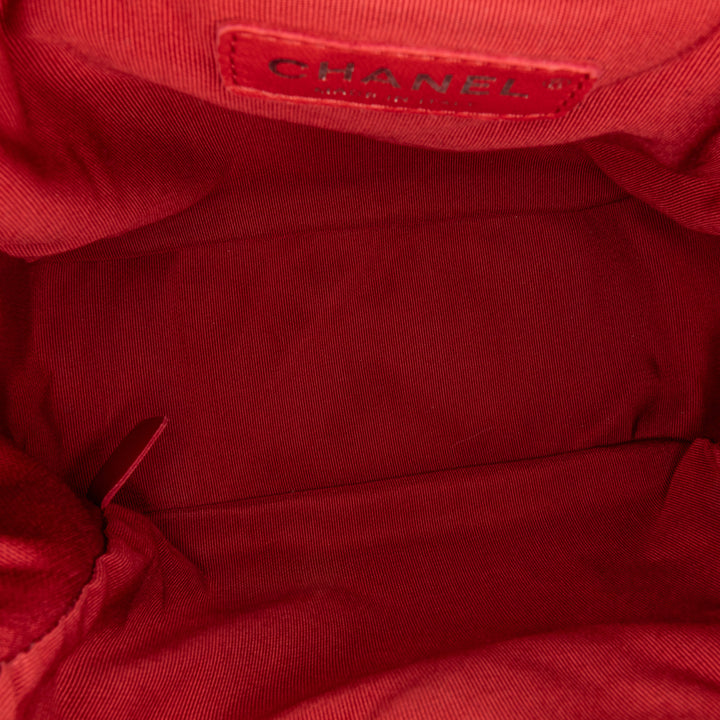 Chanel Aged Cuir de veau Chain Around Drawstring Bucket Rouge