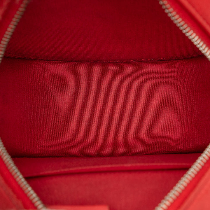 Chanel CC Cuir de chèvre Camellia Rond Pochette avec chaîne