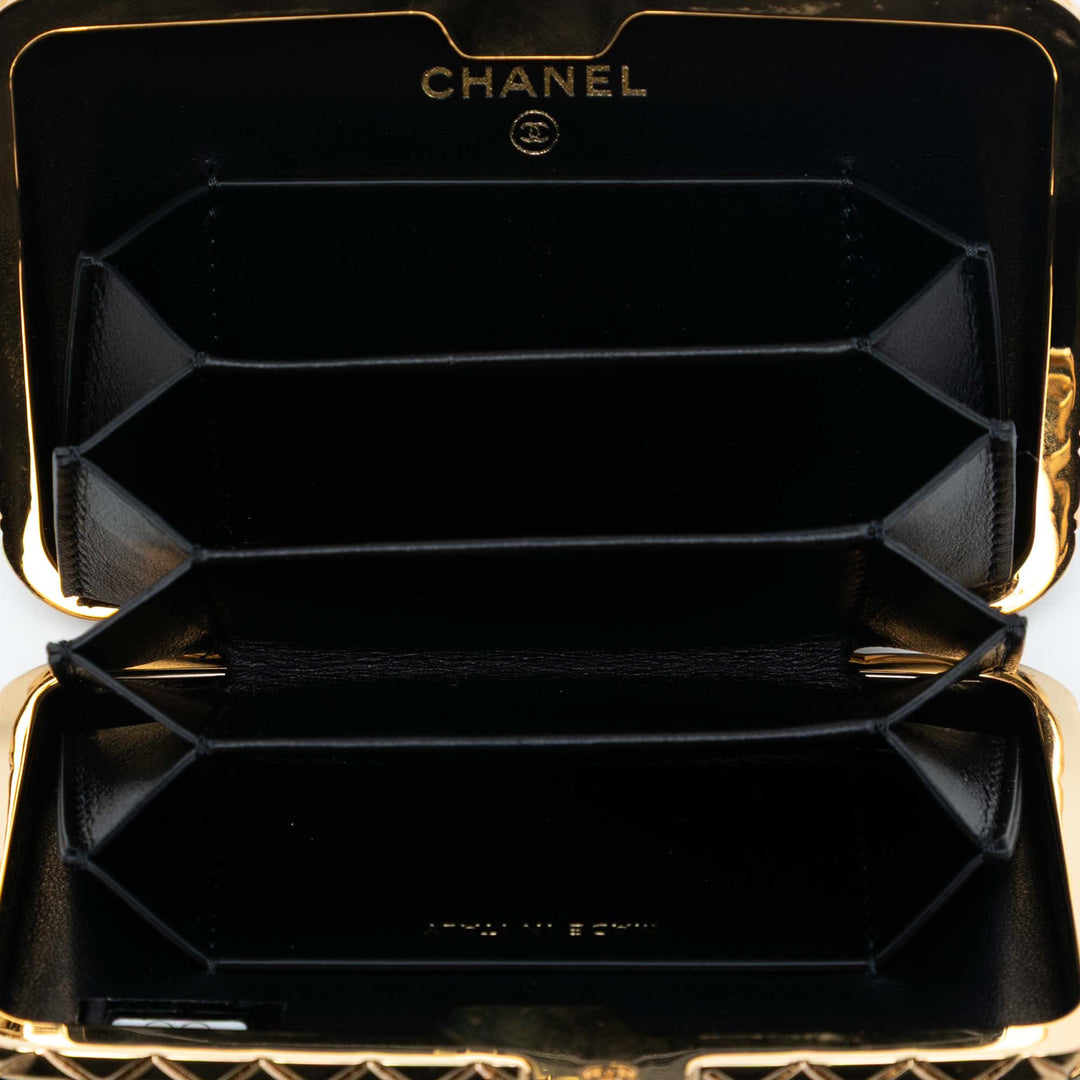 Chanel Small Glazed Cuir de chèvre Boîte avec chaîne