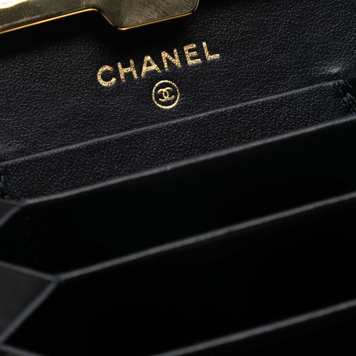 Chanel Small Glazed Cuir de chèvre Boîte avec chaîne