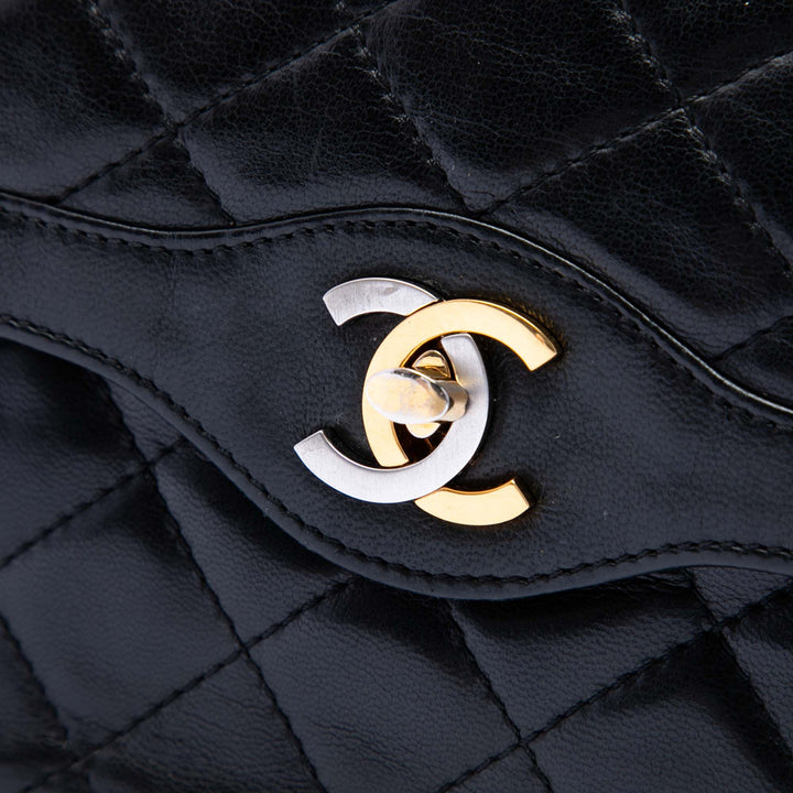 Chanel Édition limitée Paris Matelassé Cuir d’agneau Double rabat