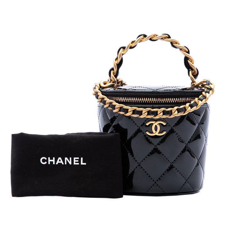Chanel Vanity Matelassé Afternoon Tea avec chaîne Noir – vue 7 – GABY PARIS