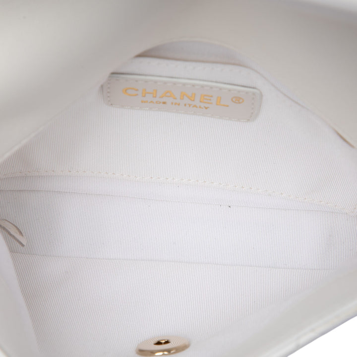 Chanel Matelassé Side Packs à rabat Cuir d'agneau Blanc – vue 4 – GABY PARIS
