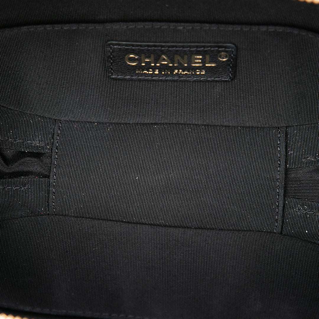 Chanel CC Matelassé Froissé Vanity Petit Cuir de veau Noir – vue 4 – GABY PARIS