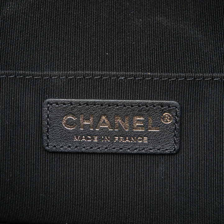 Chanel CC Matelassé Froissé Vanity Petit Cuir de veau Noir – vue 5 – GABY PARIS